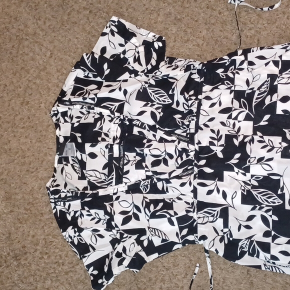 SCRUB TOP - Picture 3 of 5